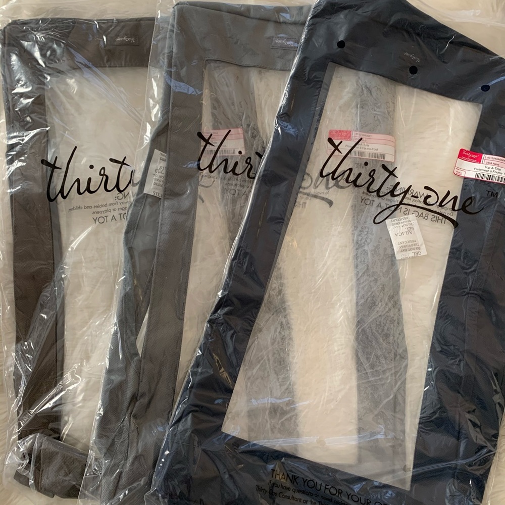 Thirty one Top a tote NWT- large and deluxe sizes